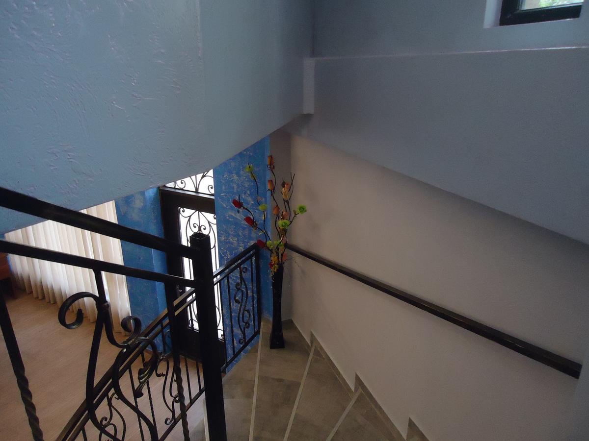 La'Rooms Кутаиси Екстериор снимка